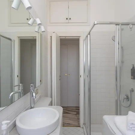 Biancamano 13th Floor Skyline View Vith Balcony * Milan