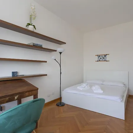 Biancamano 13th Floor Skyline View Vith Balcony Apartment Milan