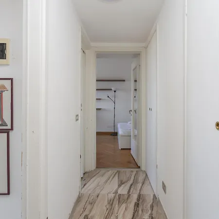 Biancamano 13th Floor Skyline View Vith Balcony * Milan