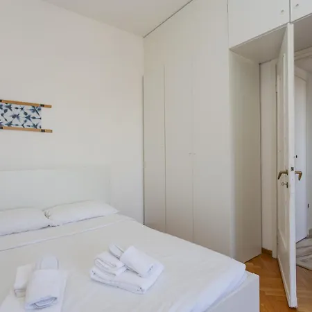 Apartment Biancamano 13th Floor Skyline View Vith Balcony Milan